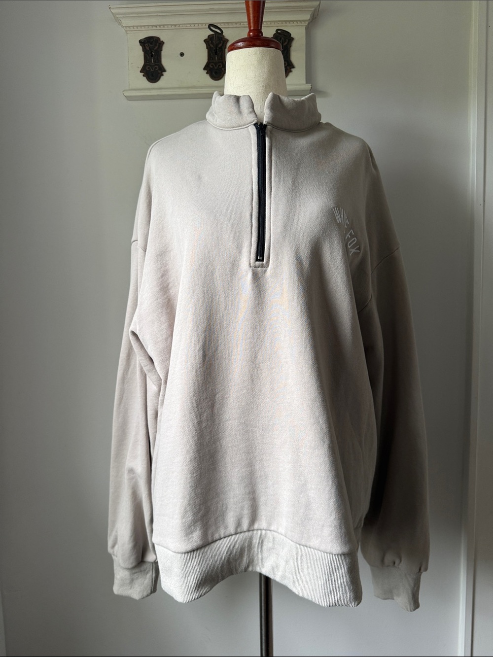 White fox Women’s Light Gray Quarter-Zip Turtleneck Pullover Sweater